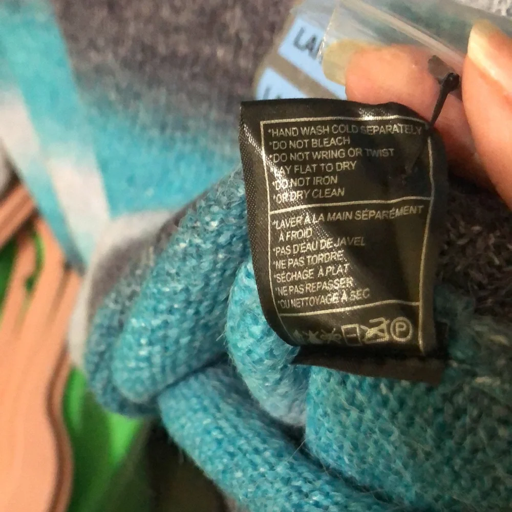 🦄HOST PICK!🦄BB Dakota Tri Color Sweater - Picture 8 of 12